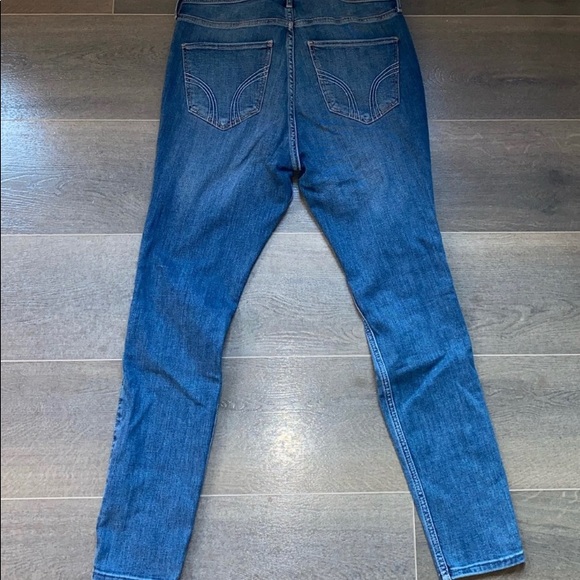 🔺SOLD🔺Hollister Curvy Hight Rise Super Skinny Ripped Jeans Soft Stretch - Picture 8 of 11